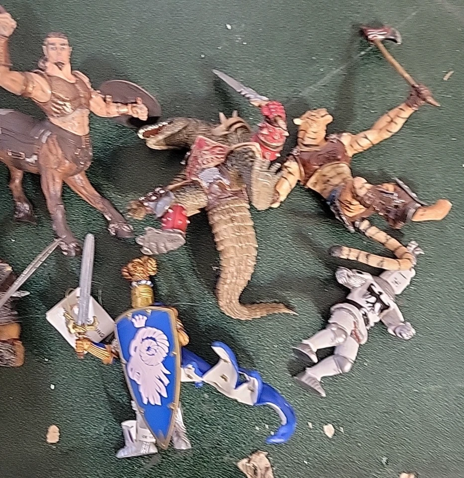 Figura de acción fantasía mutante papo guerrero medieval lote rinoceronte cocodrilo tigre centauro Foto 3 de 4