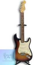 FENDER USA STRATOCASTER STANDARD E-Gitarre JP