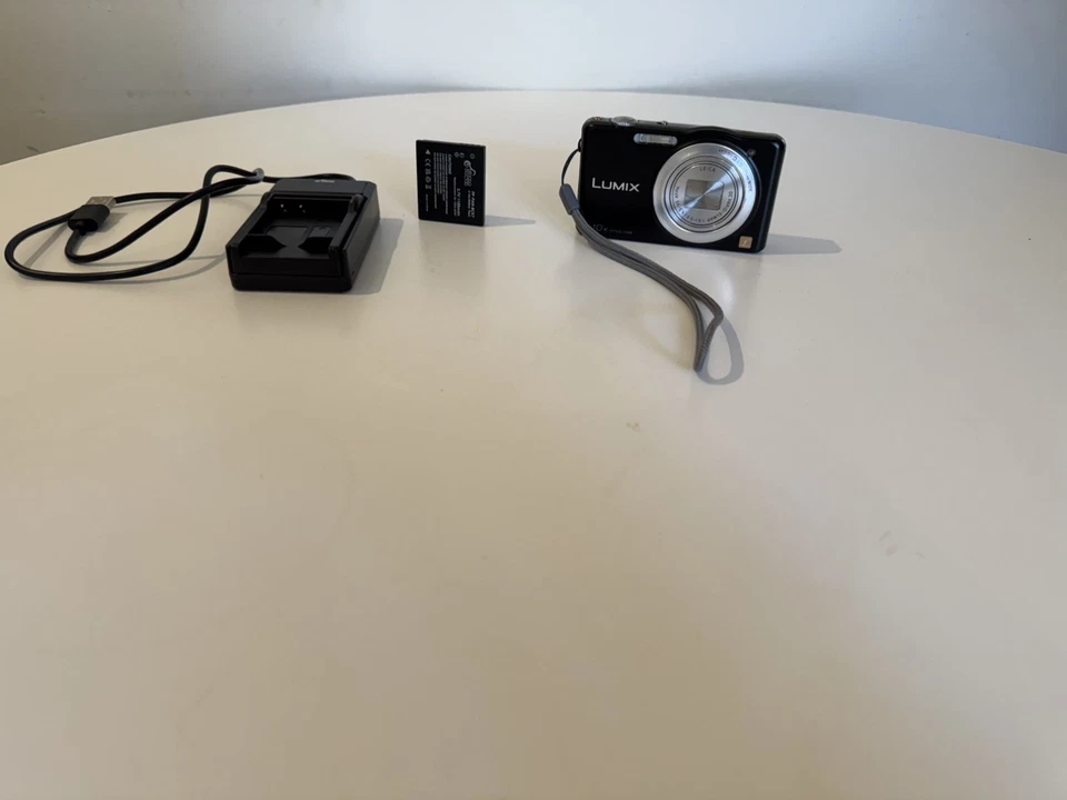 Panasonic Lumix DMC-SZ1, photo 1 of 5