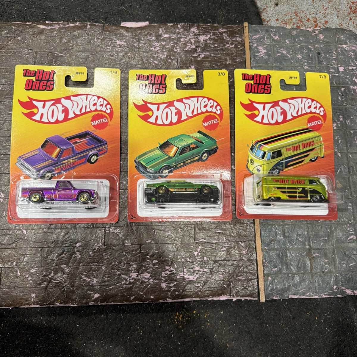 HOT WHEELS The Hot Ones Target Excl. 60's Volkswagen T1 Panel Bus