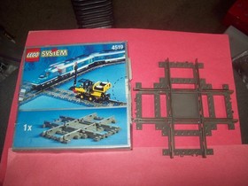 LEGO TRAIN SET # 4519 RAIL CROSSING