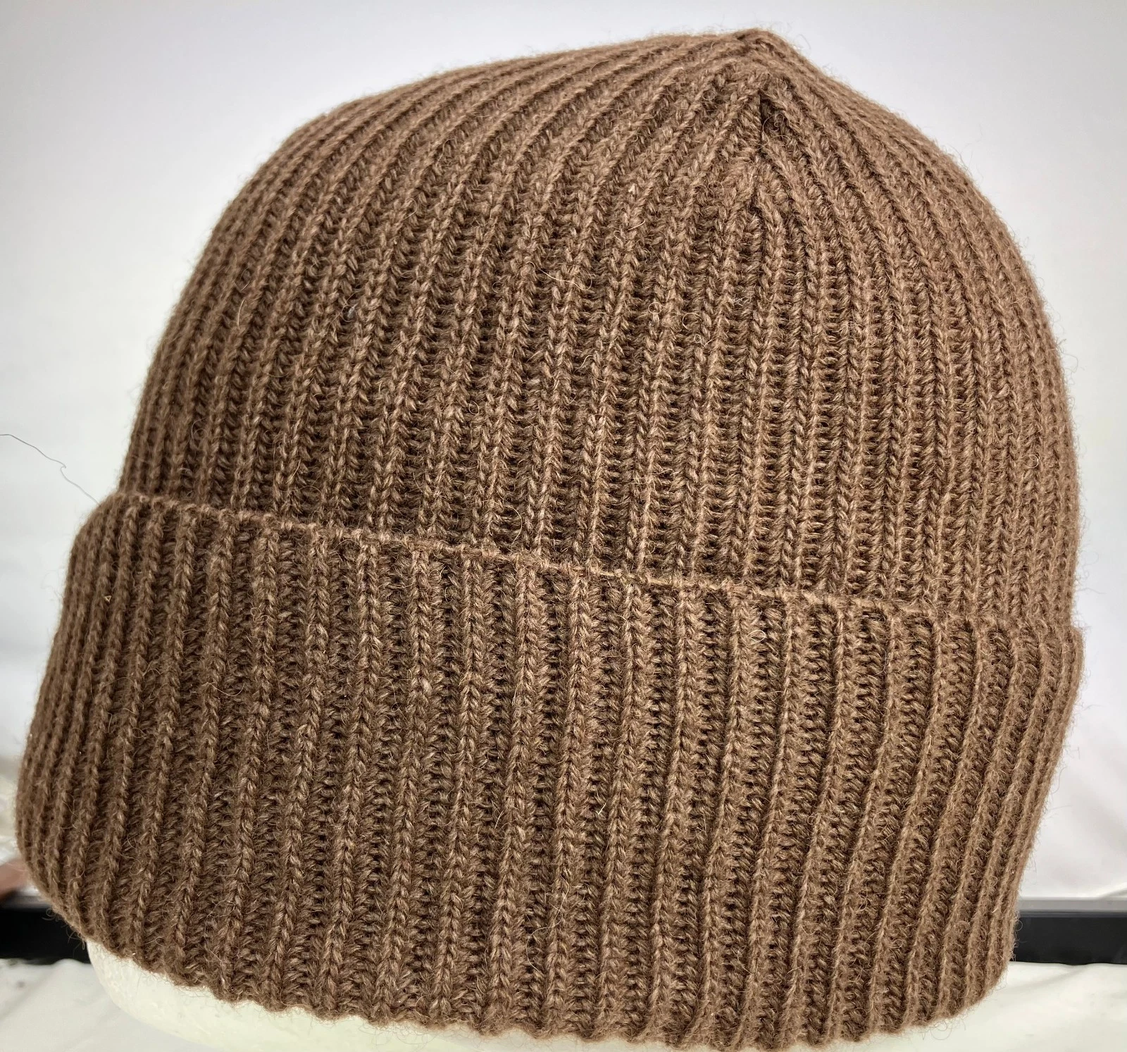 C.C. Filson Heather Brown Bison (Buffalo) Beanie Adult sizes, Fisher cuff style
Opens in a new windo