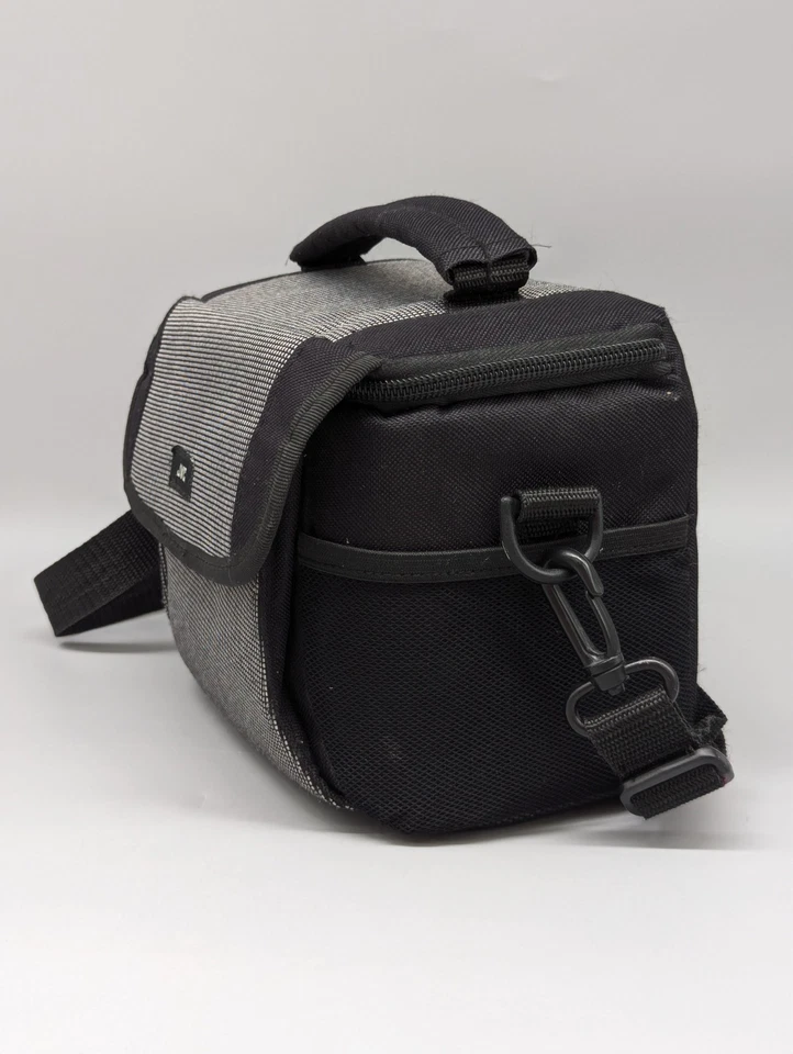 JVC Padded Canvas Camera Camcorder Bag Black with Shoulder Strap 4" x 4" x 7" - Image 4 of 4