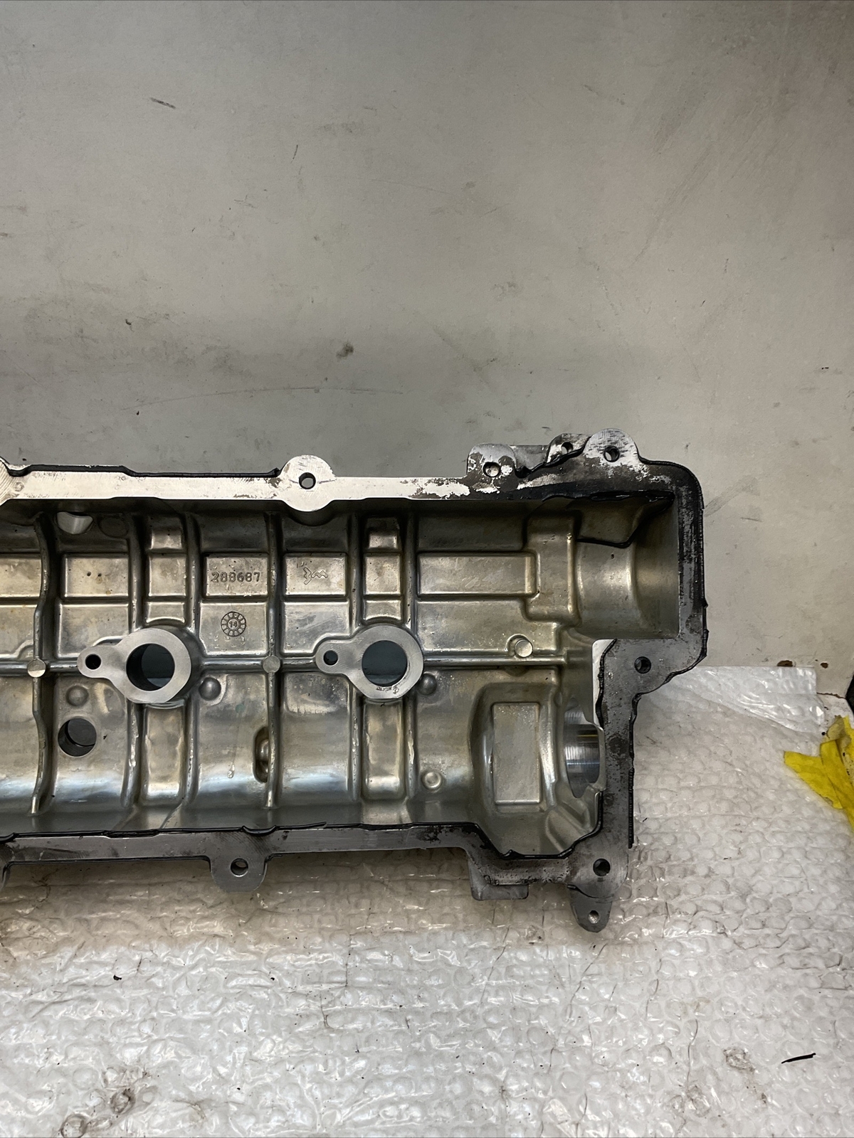 14-17 Maserati Ghibli ￼￼3.0L ENGINE LEFT CYLINDER HEAD VALVE COVER 36,485 Miles