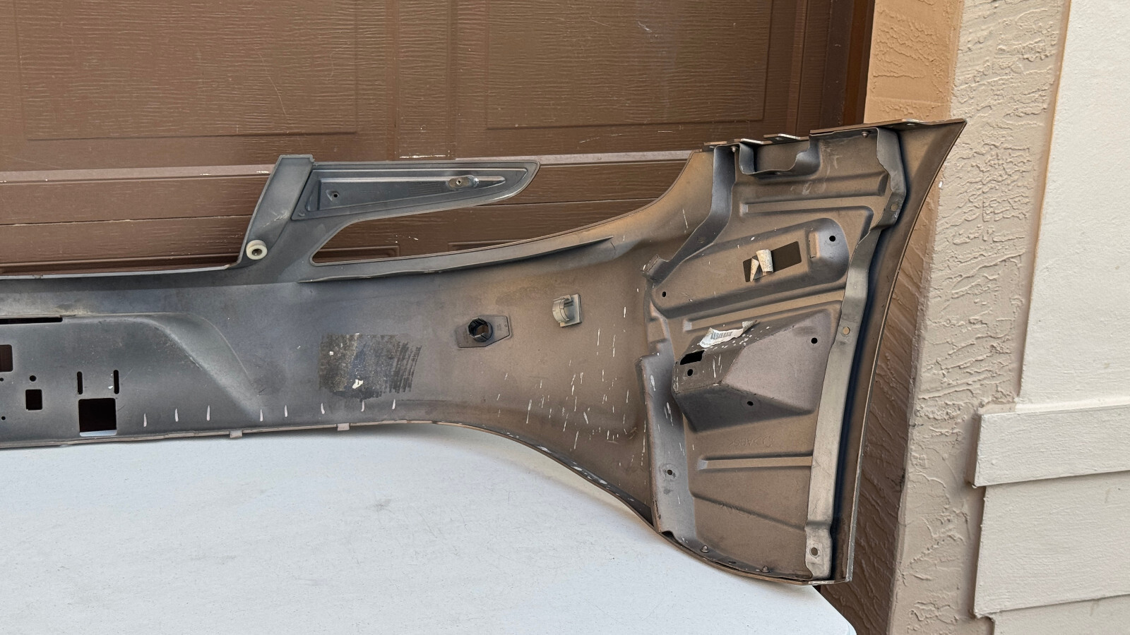 ✅ 2014-2018 ASTON MARTIN VANQUISH REAR BUMPER UPPER OEM W/SENSOR CD33-17K835-C