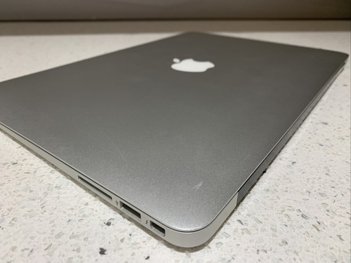 Apple MacBook Air 13.3" (mid-2013) Core i5 1.3 Ghz, 4GB RAM, 128GB SSD A1466, #7 - Picture 8 of 11