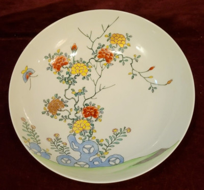 Kakiemon Japan Porcelain 9-1/4'' Bowl Maker's Mark Flower Tree