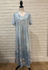 NWT Blue Floral Dress with Pockets & Short Sleeve Size M