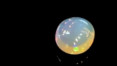 3.14 CT MULTICOLOR WELO ETHIOPIAN OPAL - Picture 7 of 9