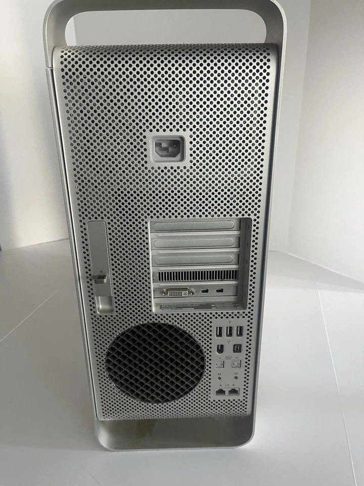 Apple Mac Pro A1186 Desktop Xeon 5150 2.66GHz NO HDD NO RAM - See Desc Untested - Image 3 of 4