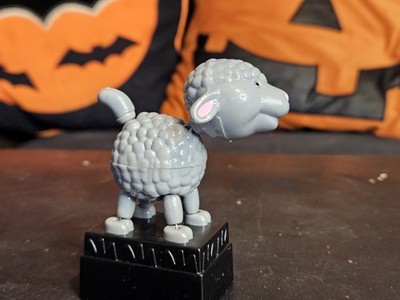 VINTAGE PLASTIC COLLAPSIBLE Sheep Lamb PUSH BUTTON TOY PUPPET