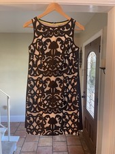 vince camuto Women’s Black cream sleeveless stunning Lace dress size 2