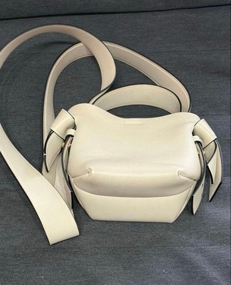Acne Studios Musubi weiße Beuteltasche groß US 16,5 x 22 Zoll minimaler...