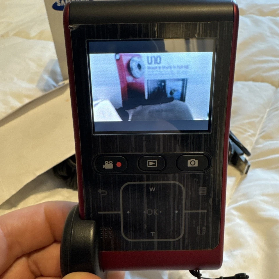 Samsung Flashcam HMX-U10 High Definition Camcorder Red - Tested & Working - Image 2 of 3