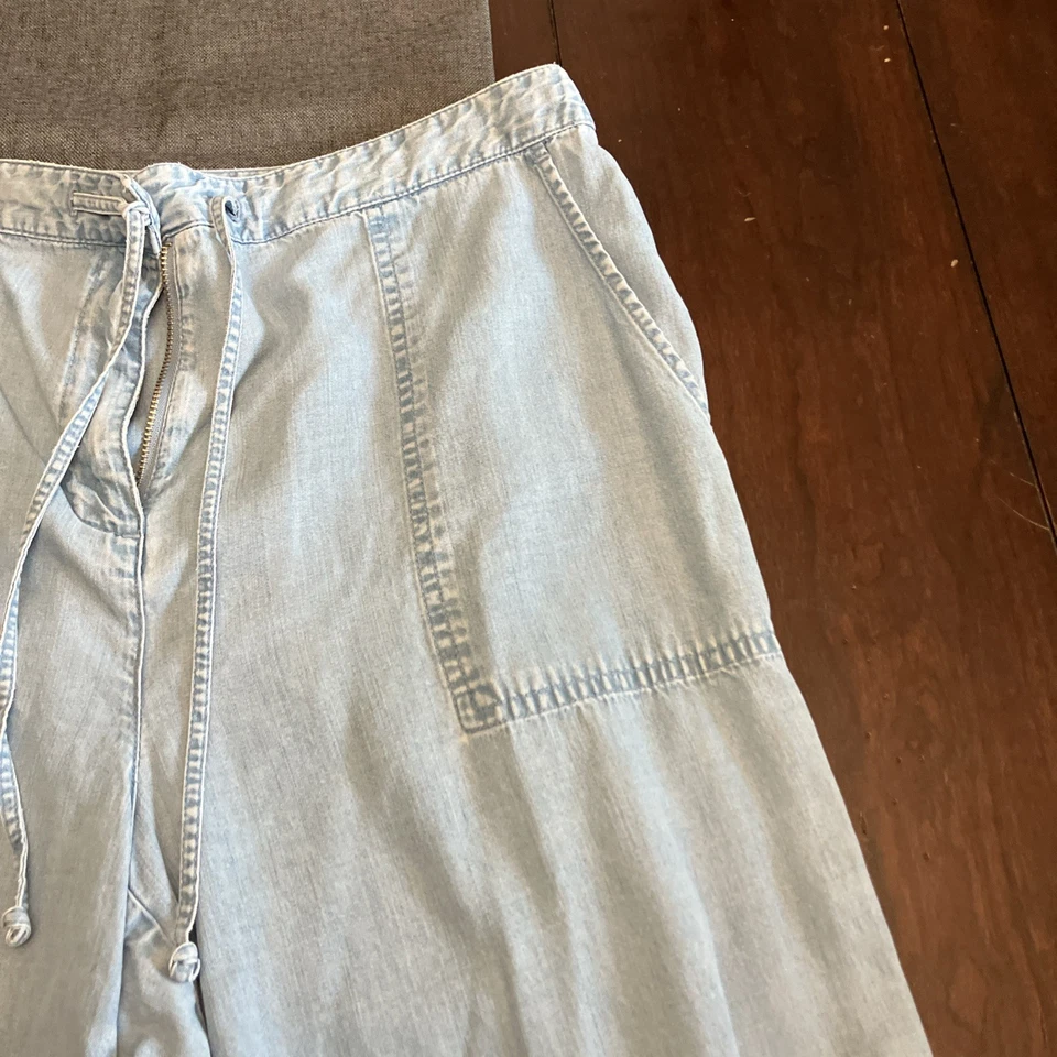 Calça feminina Emma James tamanho 12 azul leve com bolsos - Imagem 4 de 4