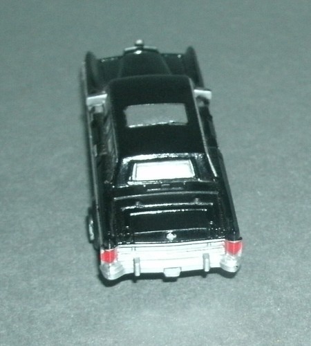 1/125 Escala 1977 Lincoln Continental Presidential Limo Micro Máquinas Micro Miniatura - Imagen 5 de 7
