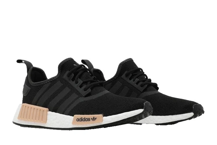 adidas gazelle silver green womens Tnis Adidas NMD R1 W Feminino Bege/Rosa  NewSkull
