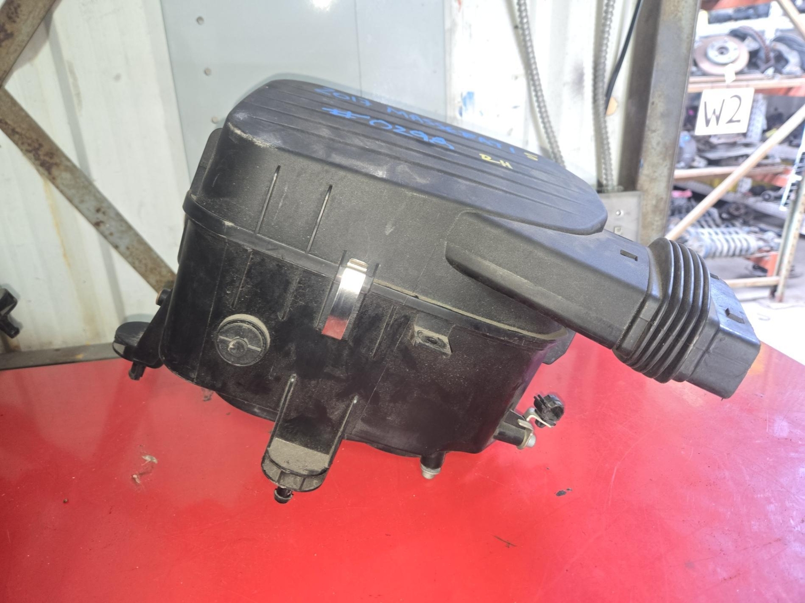 Air Cleaner Box with Filter MASERATI GHIBLI S 17 3.0L RWD RIGHT SIDE