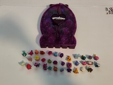 Hatchimals CollEGGtibles Collector s Carrying Case Purple and 34 Figures