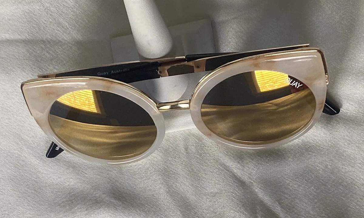 QUAY Australia Last Dance White Marblized Gold Round Lens 