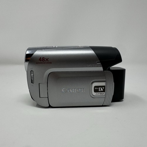 Canon ZR950 MiniDV Camcorder Lot w/ Bag, Cords, Batteries (Tested, Working) - Picture 3 of 12