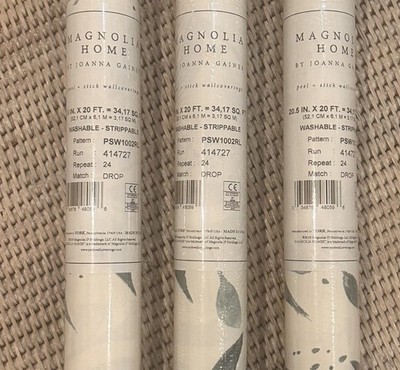Magnolia Home by Joanna Gaines Peel & Stick Botanical Wallpaper 20.5''x20'