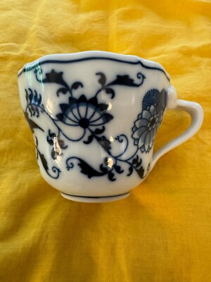 Vintage 1950s Blue Danube Tea Cup Imprinted with Reg. US Pat. Office Mark