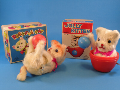 VINTAGE 2 (two) WIND UP CATS/KITTIES TOYS PLAYING w/ BALL * BOXED