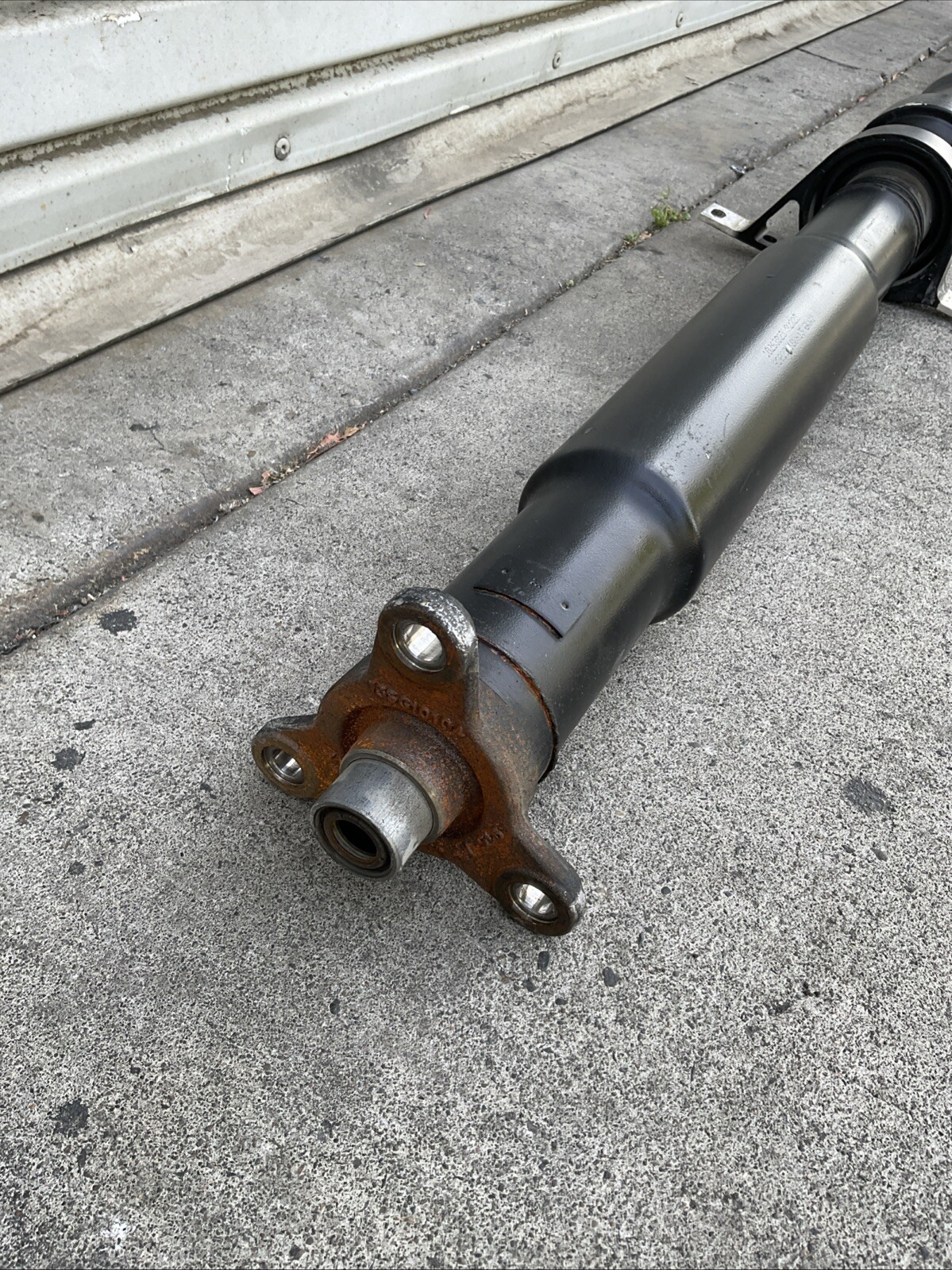 14-20  MASERATI QUATTROPORTE AWD REAR DRIVE SHAFT PROPELLER DRIVESHAFT OEM 26k