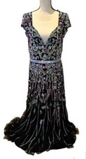 Mac Duggal Black Floral Sequin Beaded Flutter Sleeve V-Neck Gown Size 10 $698