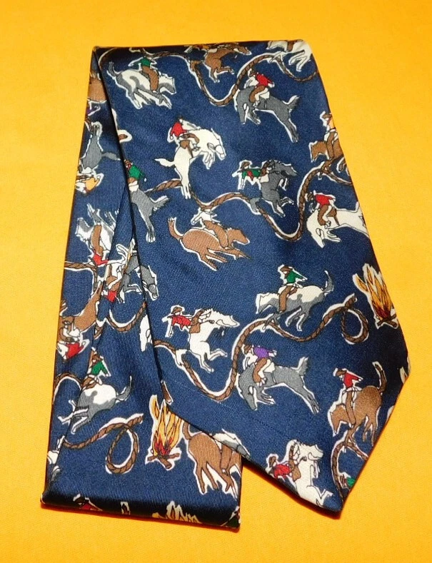 CORBATA TABASCO HECHA EN EE. UU. AZUL/MARRÓN/BLANCO CON MOTIVO BRONCO BUCKING - CORBATAS DE DISEÑADOR Foto 2 de 3