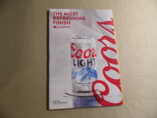 National Geographic Magazine / May 2017 / Free Domestic Shipping - Picture 2 of 2