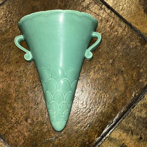 Rookwood Pottery 1928 Matte Green Handled Wall Pocket 2958 7”