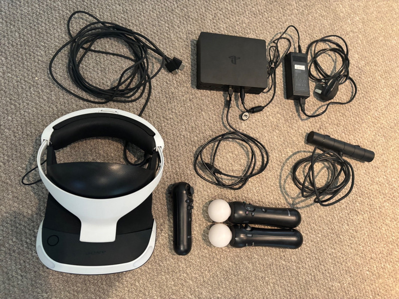 Sony PlayStation VR Bundle CUH-ZVR2 Headset Processor Camera + Move Controllers