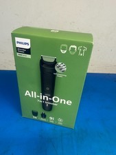 Image of Philips Series 3000 All-in-one, 7-in-1 Trimmer for Face MG3935/15