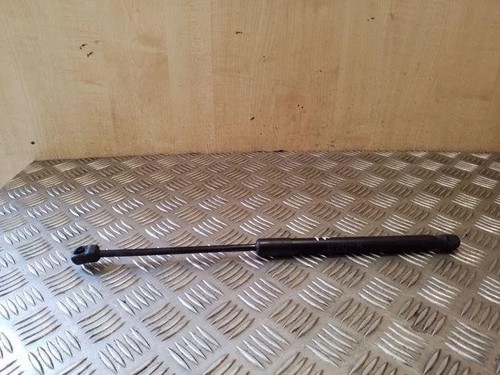 BMW X6 E71, E72 Vordere linke Motorhaubendämpfer 51327148346 3.00 26143929