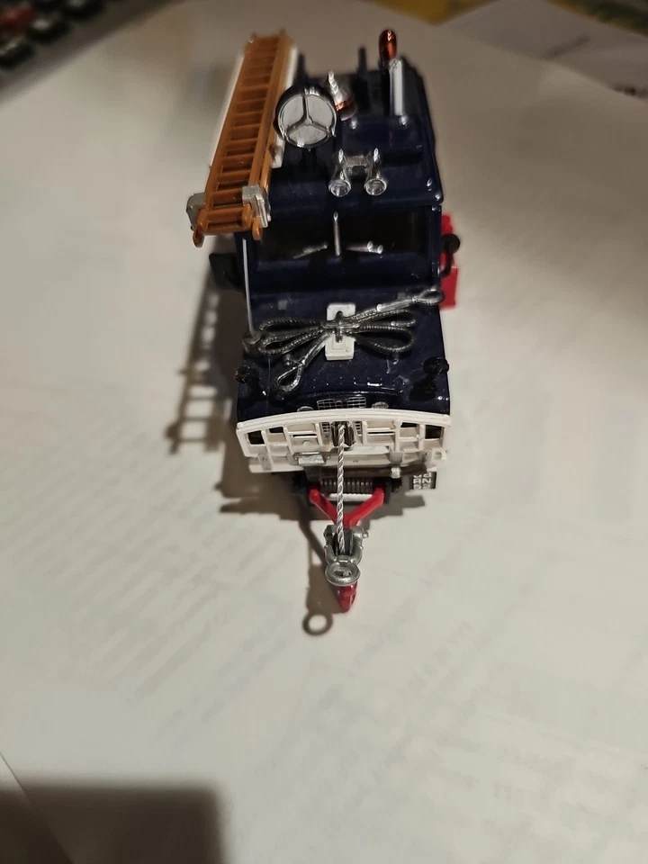 Matchbox Models of Yesteryear YFE26 1952 Royal Navy  Land Rover - Image 2 of 4