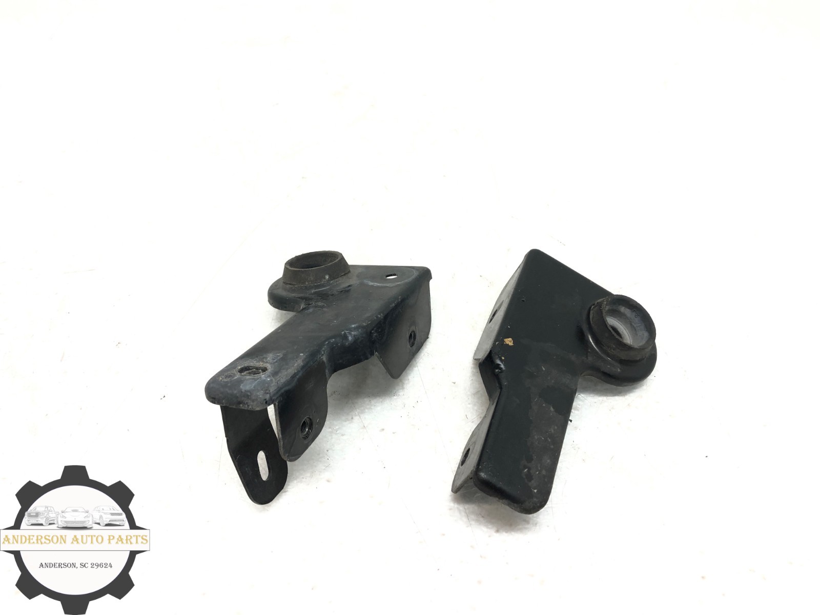 2014-2020 MASERATI QUATTROPORTE 3.0L FRONT INTERCOOLER LOWER MOUNT BRACKET SETX2