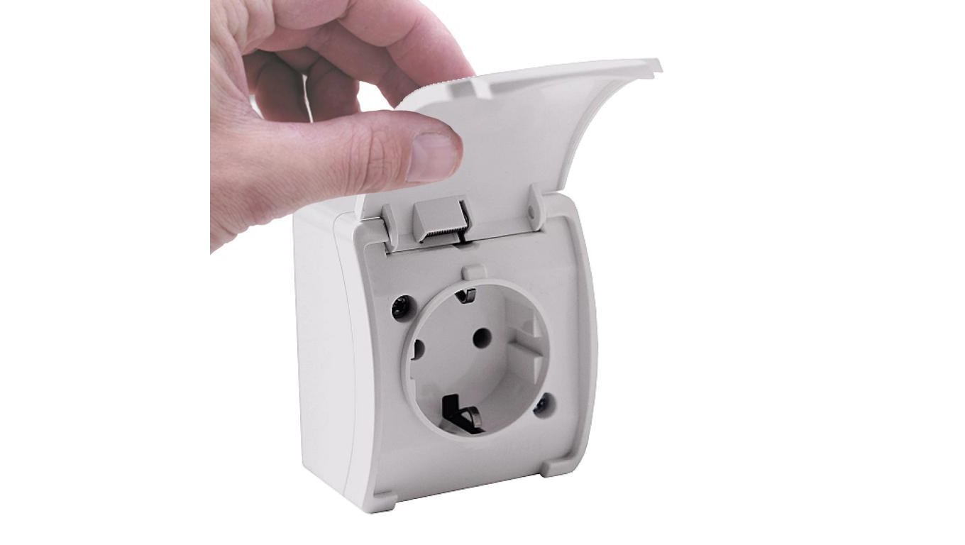 Koala Schuko Socket Single with White Flap 181-01