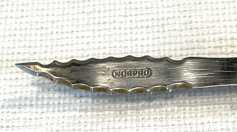 Cuchillo de pomelo Norpro cuchillas de corte dobles para membranas con mango de madera cubiertos Foto 3 de 4