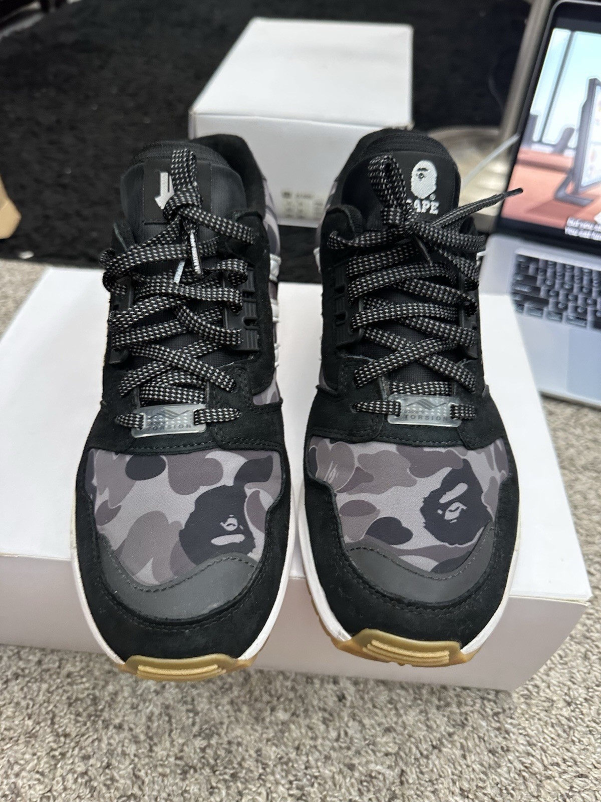 エイプバンク BAPE x Undefeated x adidas ZX 8000 A-ZX Bathing Ape … - Gem