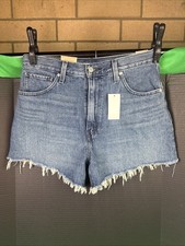 Levi's Women's High-Waisted Denim Mom Short Size 31 Medium Wash