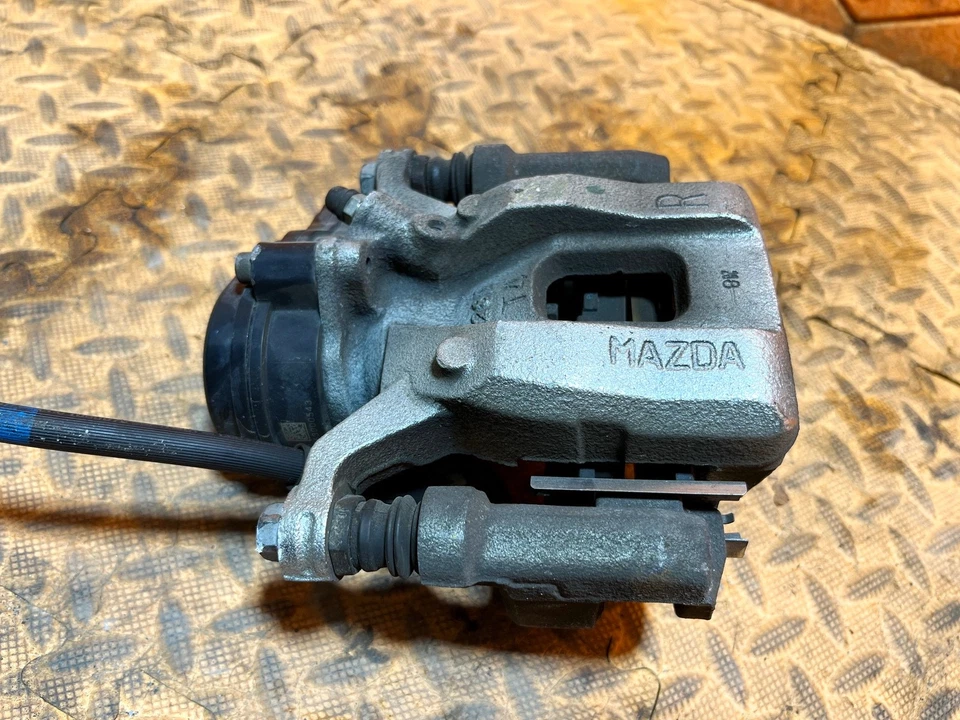 16-23 MAZDA CX-9 CX9 CONJUNTO DE PINZAS DE FRENO TRASERO DERECHO DEL LADO DEL PASAJERO OEM Foto 2 de 3