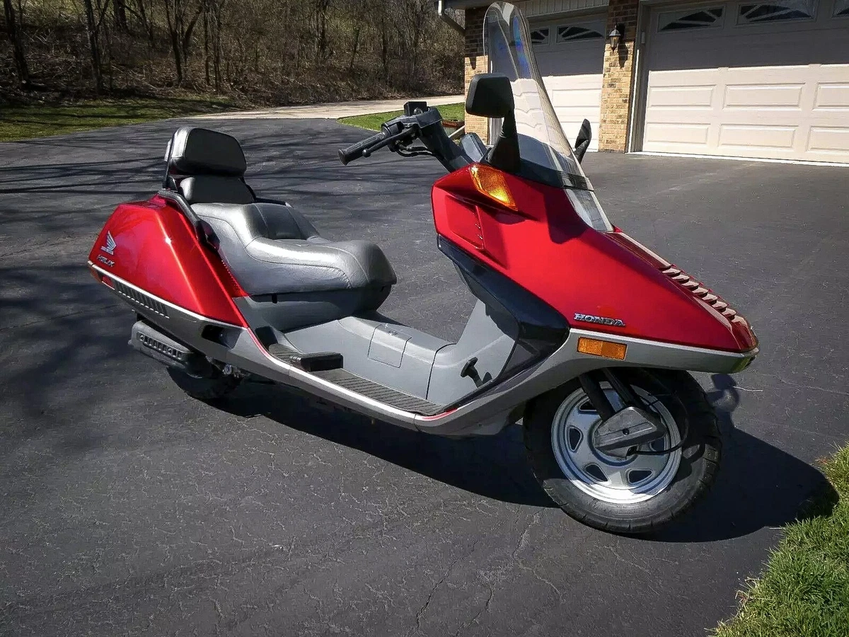 Is the 1986 Honda Helix the Greatest Scooter Ever?