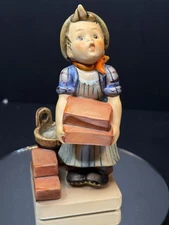 Goebel Hummel The Builder 305 No Crazing! Mint Free Shipping