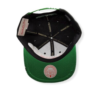 Mitchell & Ness Boston Celtics Snapshot Clover Logo  display picture 1