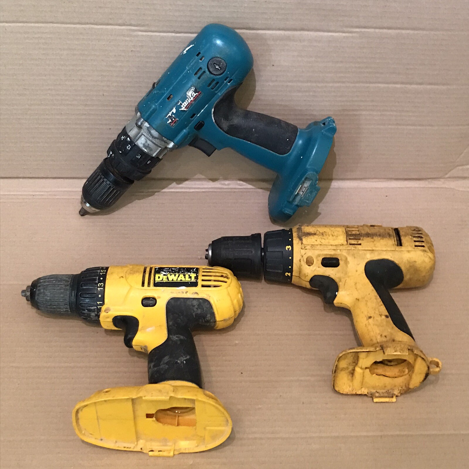 Image of Makita 8443D drill at eBay website