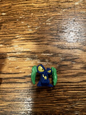 Mr Beast Lab Swarms Moose Atomic Series NEW Common Mad Mantis
