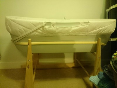 shnuggle classic moses basket