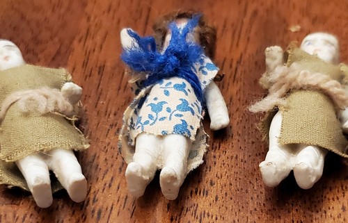 3 bambole antiche in miniatura bisque: 1 signora e 2 bambini 2” braccia posabili numerate - Foto 24 di 24